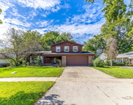 Unit for rent at 928 N Rohlwing Road, Palatine, IL, 60074