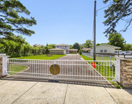 Unit for rent at 1325 E Lake Avenue, Glenview, IL, 60025