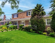 Unit for rent at 467 Hempstead, Rockville Centre, NY, 11570