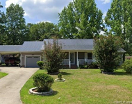 Unit for rent at 105 Wapiti Drive, Spring Lake, NC, 28390