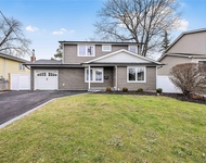 Unit for rent at 214 Oak Neck, Islip, NY, 11795