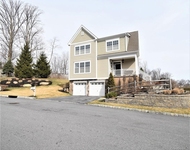 Unit for rent at 4 High Ridge Lane, Middletown, NY, 10940