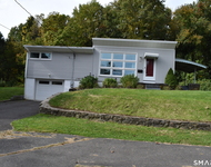 Unit for rent at 33 Wagon Wheel Court, Watertown, CT, 06779