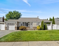 Unit for rent at 392 Philadelphia Avenue, Massapequa Park, NY, 11762
