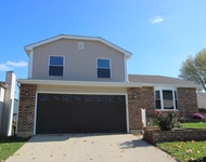 Unit for rent at 9 Warwick Court, Streamwood, IL, 60107