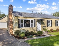 Unit for rent at 1114 S President Street, Wheaton, IL, 60189