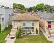 Unit for rent at 4830 N Nagle Avenue, Chicago, IL, 60630