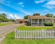 Unit for rent at 401 Lee Avenue, Anahuac, TX, 77514