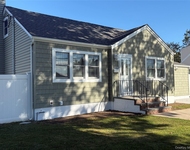 Unit for rent at 904 11th Street, West Babylon, NY, 11704