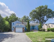 Unit for rent at 322 Hickory, Bergenfield, NJ, 07621