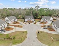 Unit for rent at 125 Burgess Lane, Raeford, NC, 28376