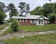 Unit for rent at 225 W Jessamine Street, Fitzgerald, GA, 31750