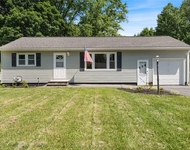 Unit for rent at 102 Oakridge Drive, Camillus, NY, 13031
