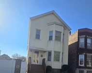 Unit for rent at 563 W 43rd Place, Chicago, IL, 60609