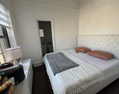 160 West 73rd Street - Photo Thumbnail 5