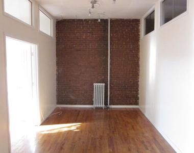 38 Nostrand Avenue - Photo Thumbnail 2