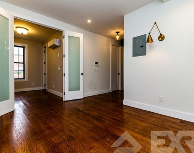 228 Manhattan Avenue - Photo Thumbnail 1