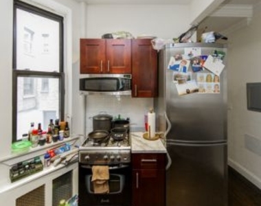 322 EAST 70 - Photo Thumbnail 4