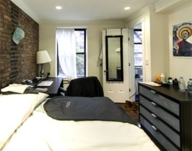 520 East 5 - Photo Thumbnail 2