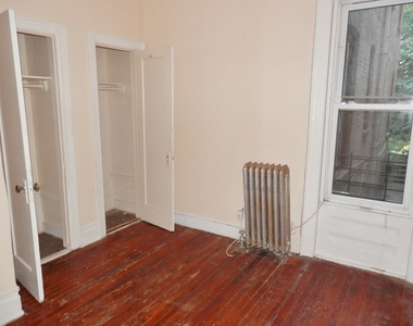 682 Lincoln Place - Photo Thumbnail 2