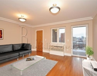 21-16 31st Ave - Photo Thumbnail 2