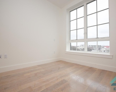 271 Metropolitan Avenue - Photo Thumbnail 5