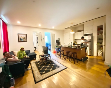 83 Winthrop Street - Photo Thumbnail 4
