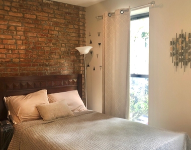 26 Lefferts Place - Photo Thumbnail 4