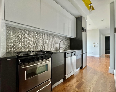 1625 Putnam Avenue - Photo Thumbnail 5