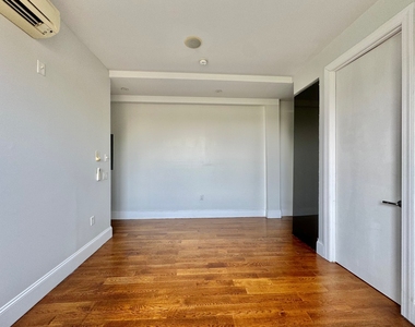 1625 Putnam Avenue - Photo Thumbnail 7