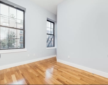 312 Bedford Avenue - Photo Thumbnail 5