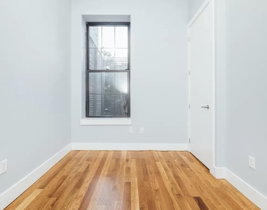 312 Bedford Avenue - Photo Thumbnail 3