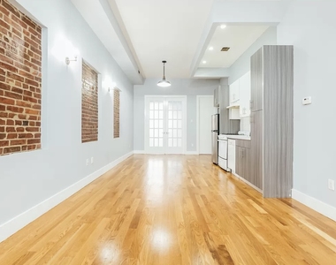 312 Bedford Avenue - Photo Thumbnail 8