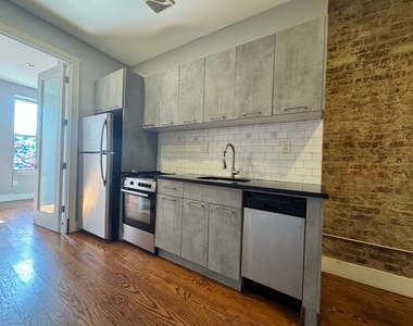 653 Knickerbocker Avenue - Photo Thumbnail 6