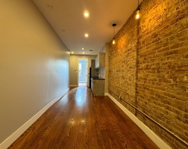 653 Knickerbocker Avenue - Photo Thumbnail 2