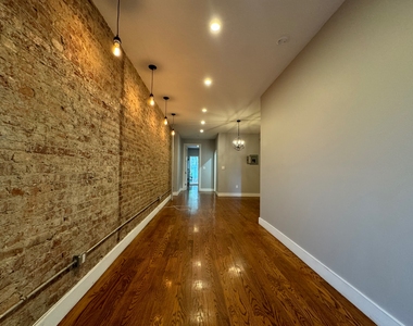 653 Knickerbocker Avenue - Photo Thumbnail 1