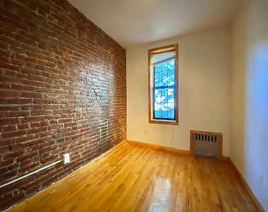 891 Bergen Street - Photo Thumbnail 2