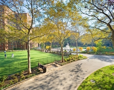 Stuyvesant Oval - Photo Thumbnail 7