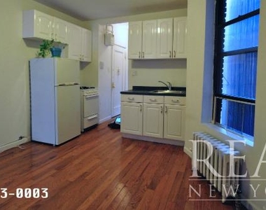 172 Thompson St - Photo Thumbnail 0