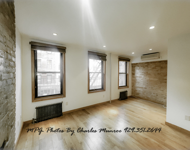 155 Prince Street - Photo Thumbnail 1