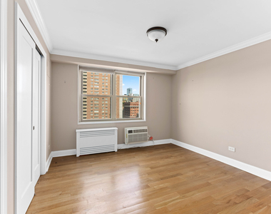 310 Greenwich Street - Photo Thumbnail 0