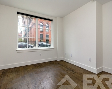 238 Hall Street  - Photo Thumbnail 5