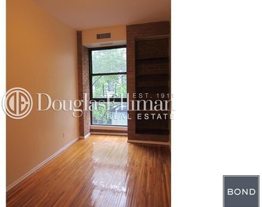 342 East 78 Street - Photo Thumbnail 5