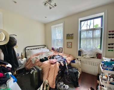 1013 Pacific Street - Photo Thumbnail 3