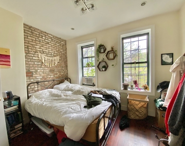 1013 Pacific Street - Photo Thumbnail 6