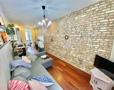 1013 Pacific Street - Photo Thumbnail 4
