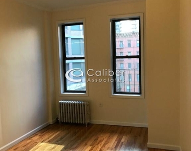 241 East 38th Street - Photo Thumbnail 0