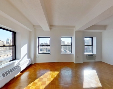 360 West 34th Street - Photo Thumbnail 3