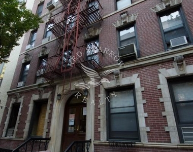 East 75th Street - Photo Thumbnail 7