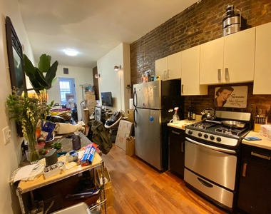 38 Nostrand Avenue - Photo Thumbnail 3